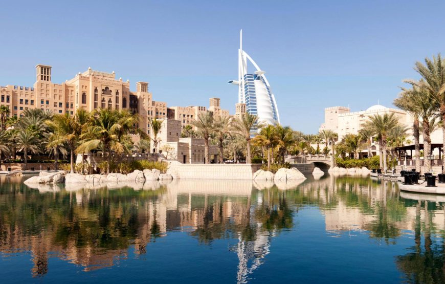 Explore Budget-Friendly Dubai with Free Dubai Aquarium Tickets