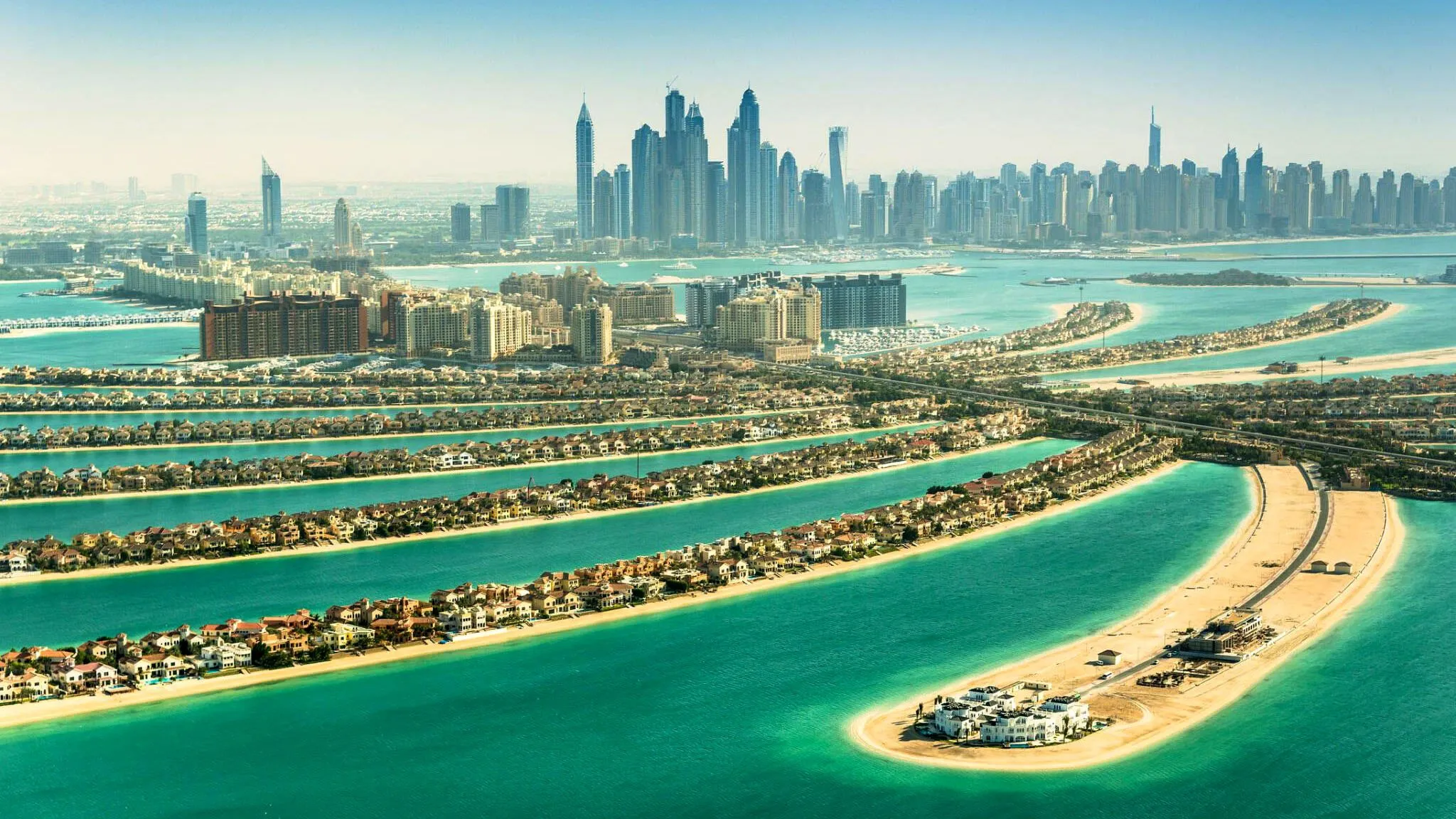 Explore Budget-Friendly Dubai and Dubai Aquarium