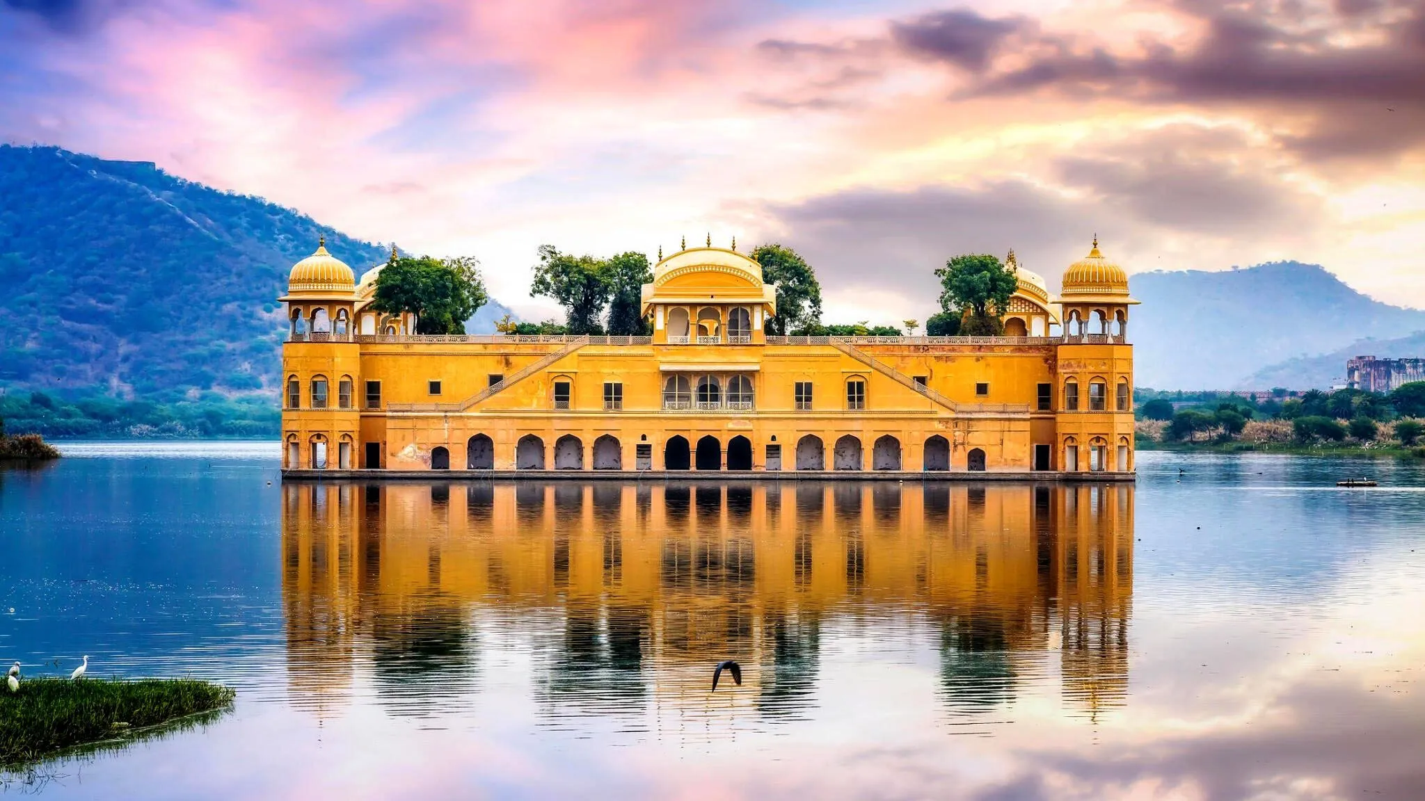 Discover the Majesty of Jaipur, Jodhpur, and Udaipur with Complimentary Speed Boat Ride Passes