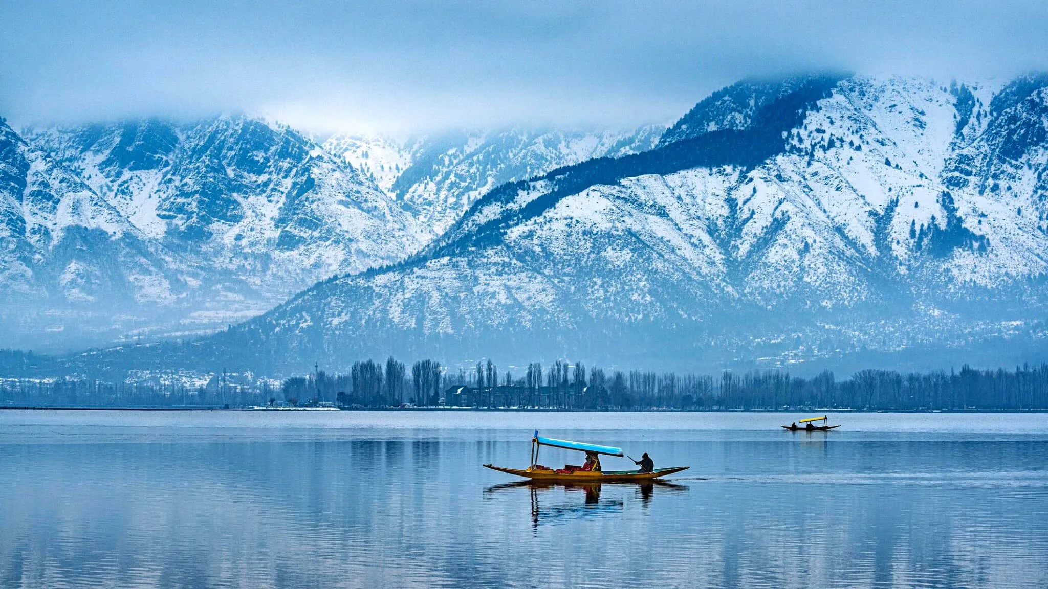 <span> Day 7 </span> Embark on an Unforgettable Journey from Kargil to Srinagar, Passing Through the Chilling Beauty of One of the Second Coldest Inhabited Places in the World